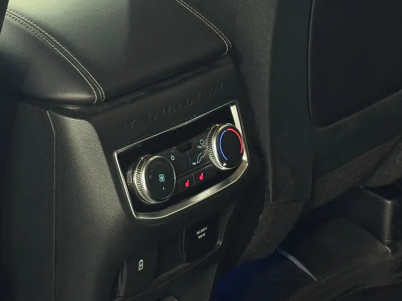 Ford Explorer 2020 EcoBoost 285 AWD Titanium Edition 7-Seater фото 26