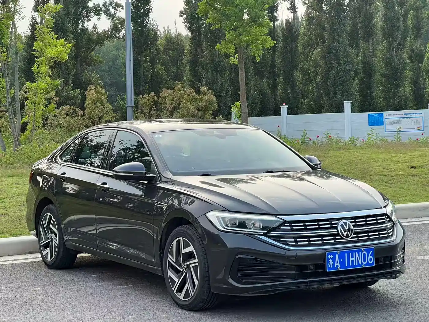 Volkswagen Sagitar 2023 Model Year 200TSI DSG Surpass Edition фото 3