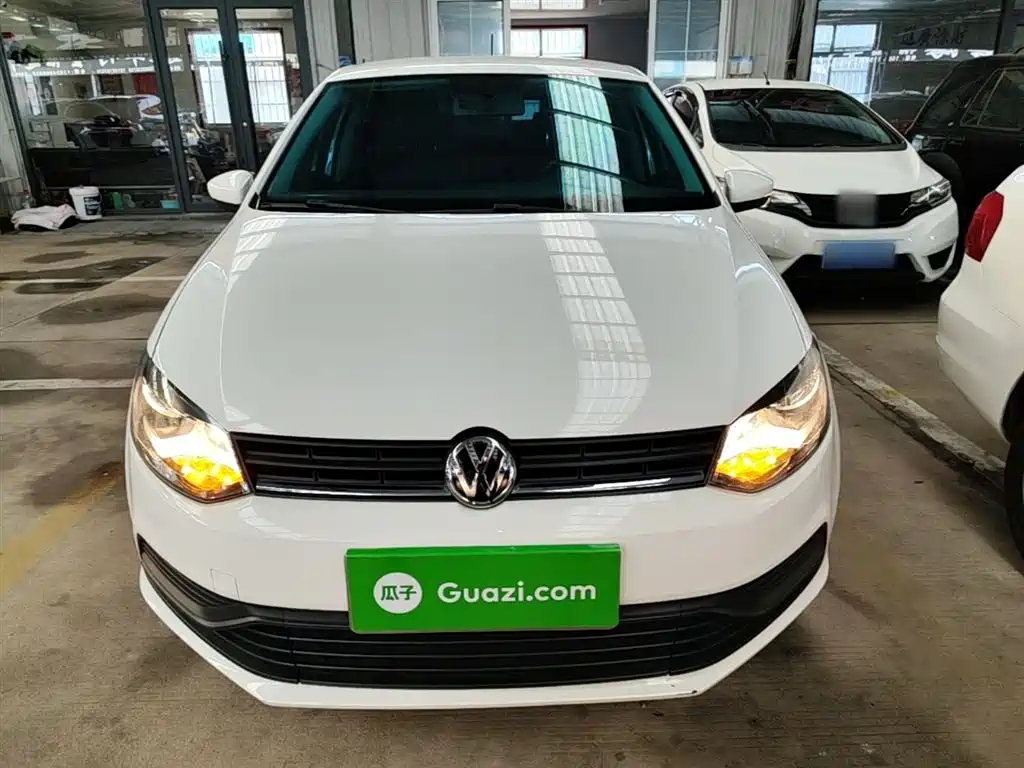 Volkswagen Polo 2018 1.5L Auto Safe Drive фото 3