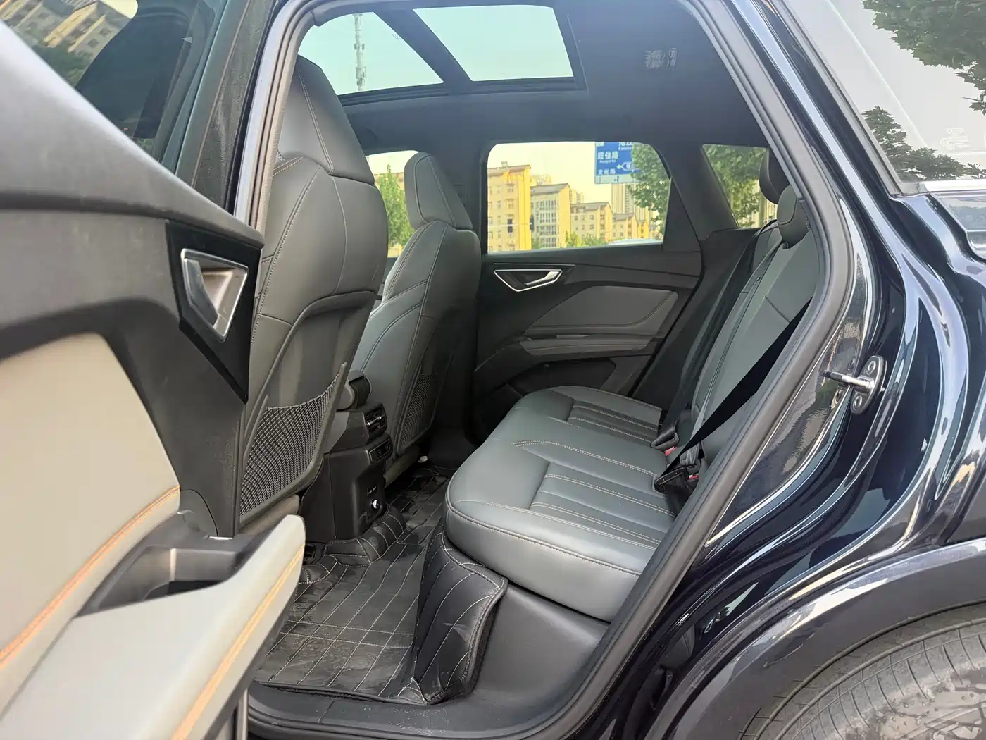 Audi Q4 e-tron 2022 40 e-tron Pioneer Edition фото 7