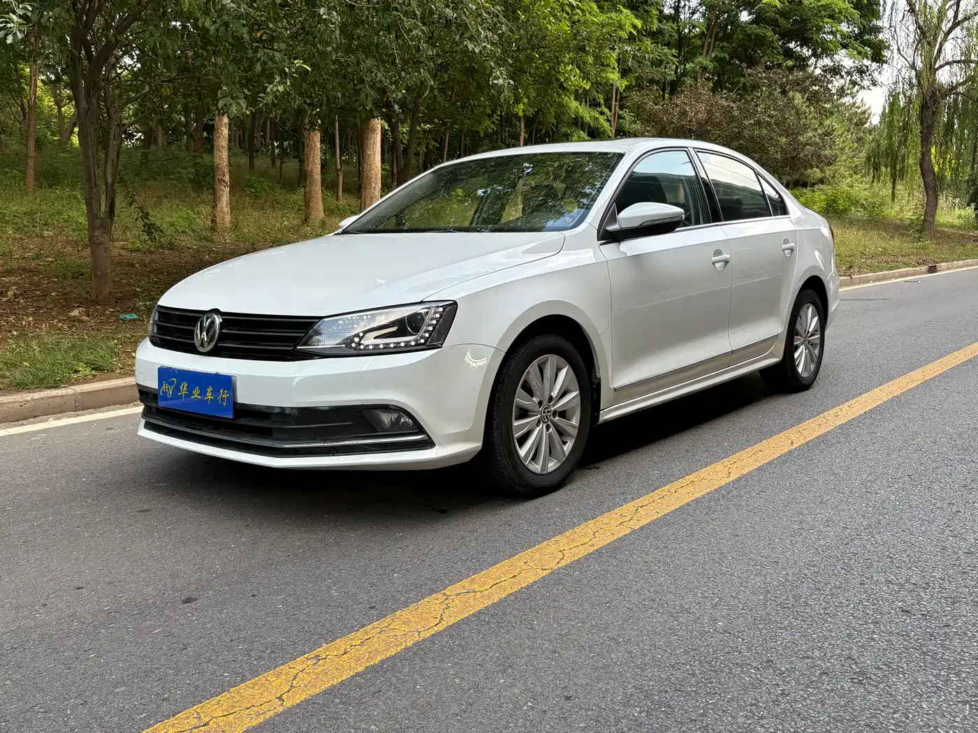 Volkswagen Sagitar 2015 230TSI Automatic Comfort