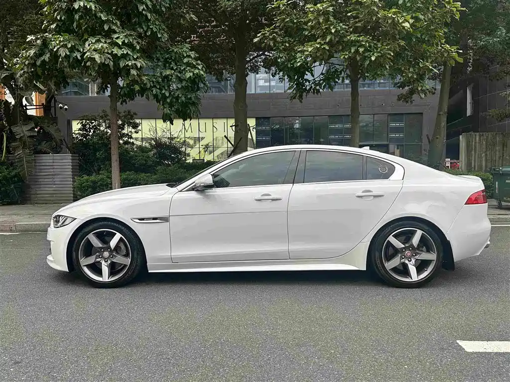 Jaguar XE 2015 2015 2.0T 240PS R-Sport
