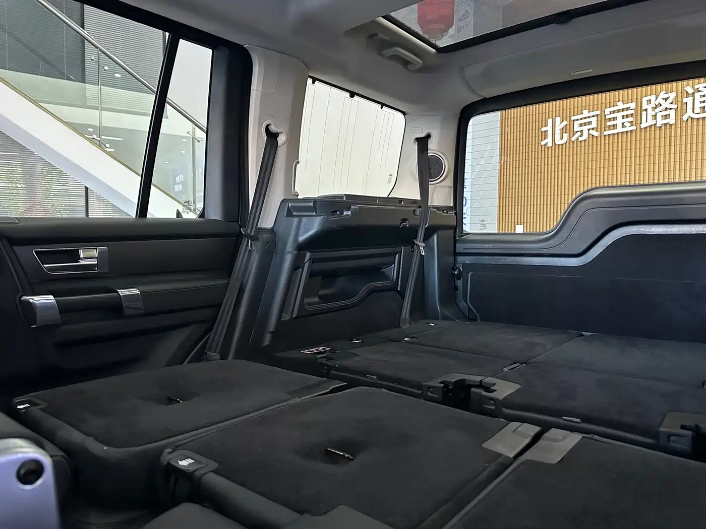 Фото 16 - Land Rover Discovery