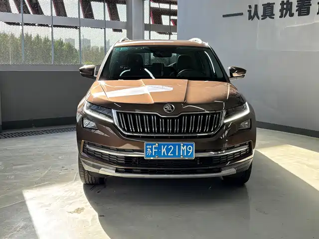 Škoda Kodiaq 2018 Facelift TSI330 5-seat 2WD Premium Luxury Edition — фото 2