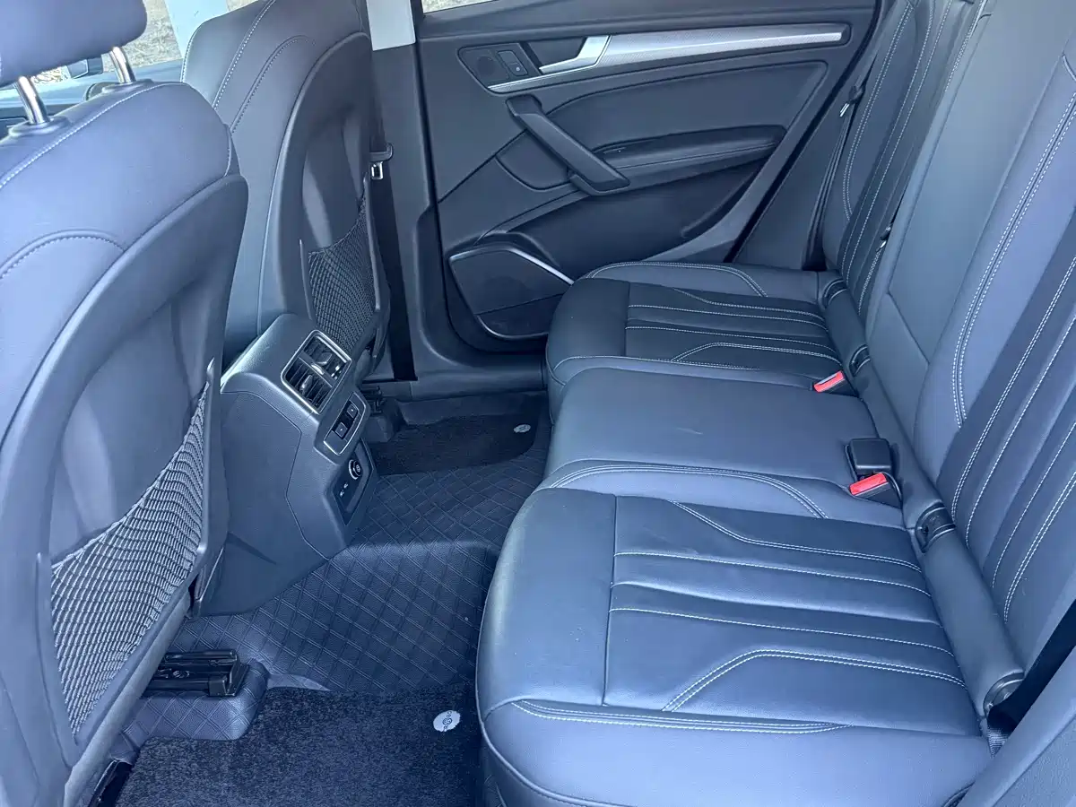 Audi Q5L 2022 40T Luxury Dynamic фото 10