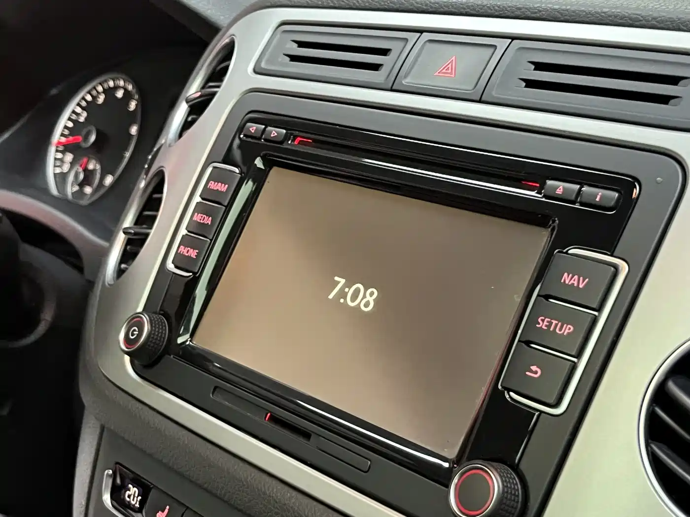 Volkswagen Tiguan 2015 1.8TSI Automatic 2WD Highline фото 20