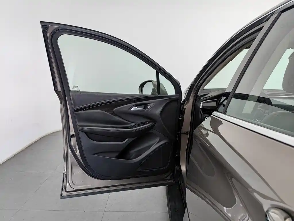 Фото 8 - Buick Envision Plus