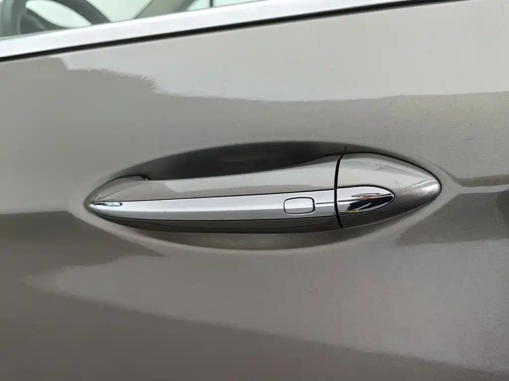 Фото 18 - Buick Envision Plus