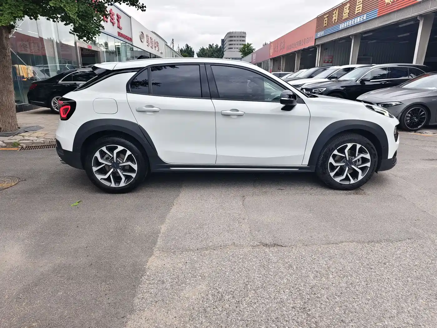 Lynk & Co 02 2019 1.5T DCT FWD Jin Pro Version China VI фото 5