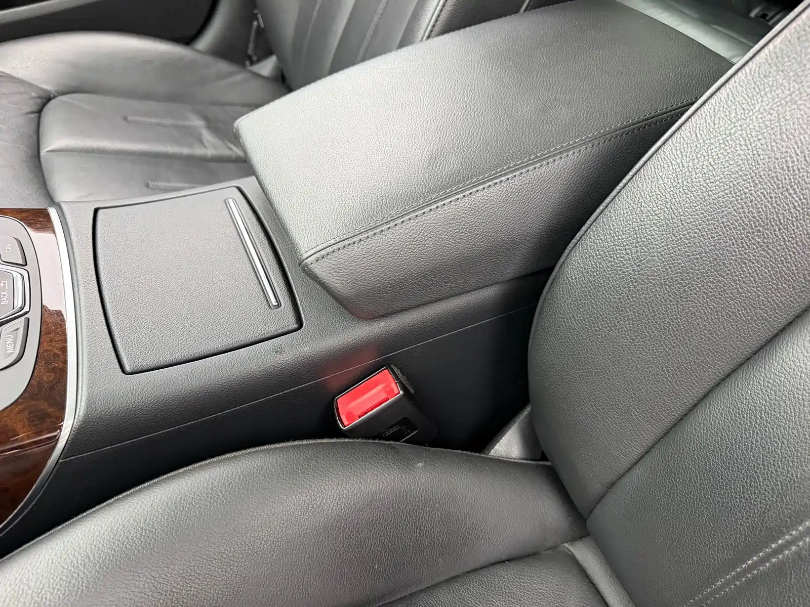 Фото 13 - Audi A6L