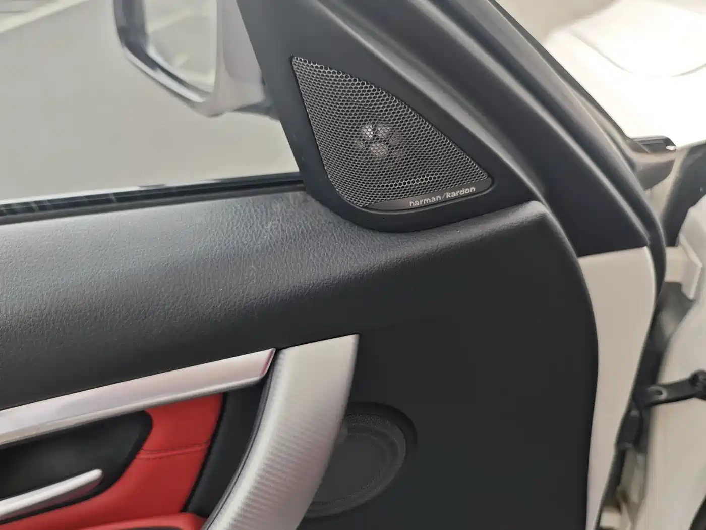 BMW 3 Series 2018 330i M Sport Black Night Edition фото 6