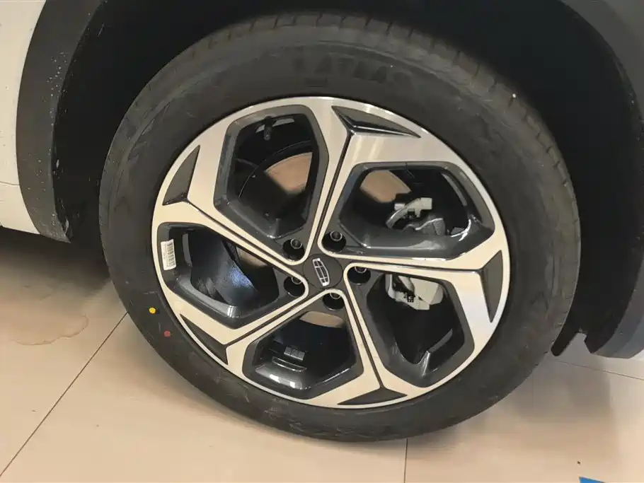 GEELY AUTOMOBILE XINGYUE L