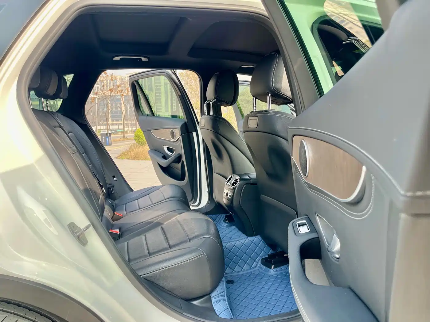 Mercedes-Benz GLC 2018 GLC 300 4MATIC Dynamic фото 15