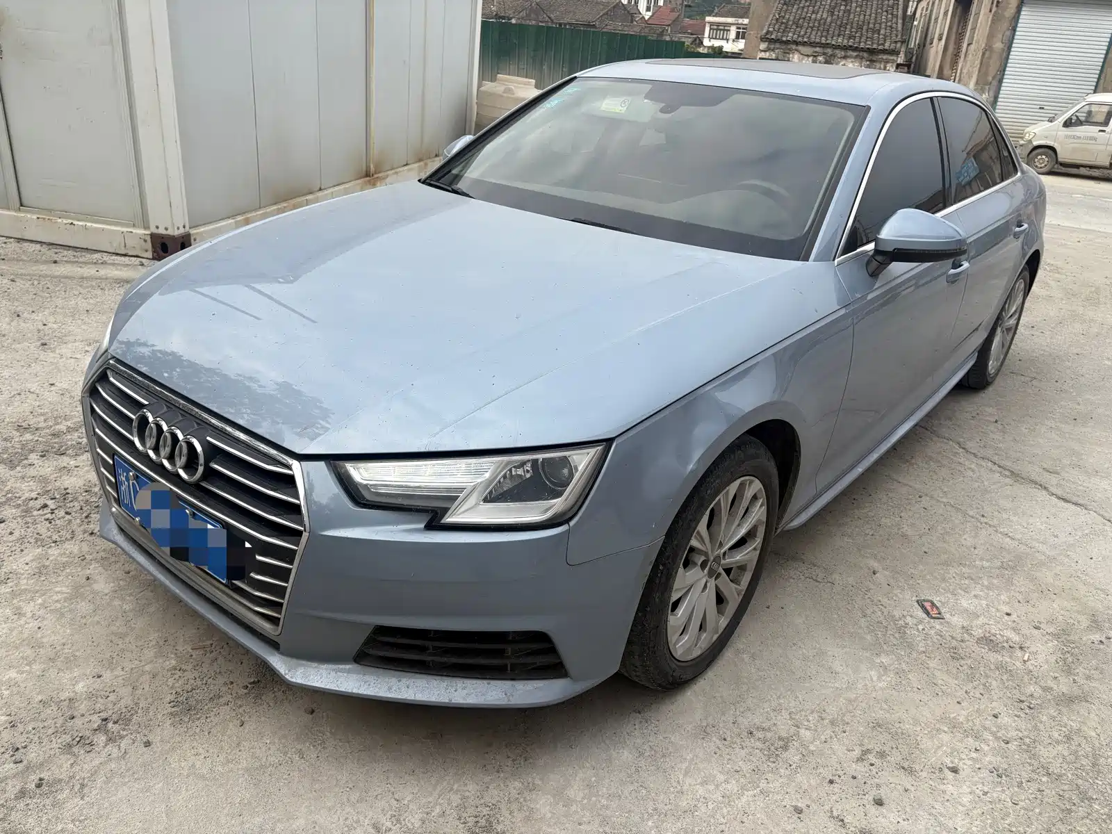 Photo 1 - Audi A4L