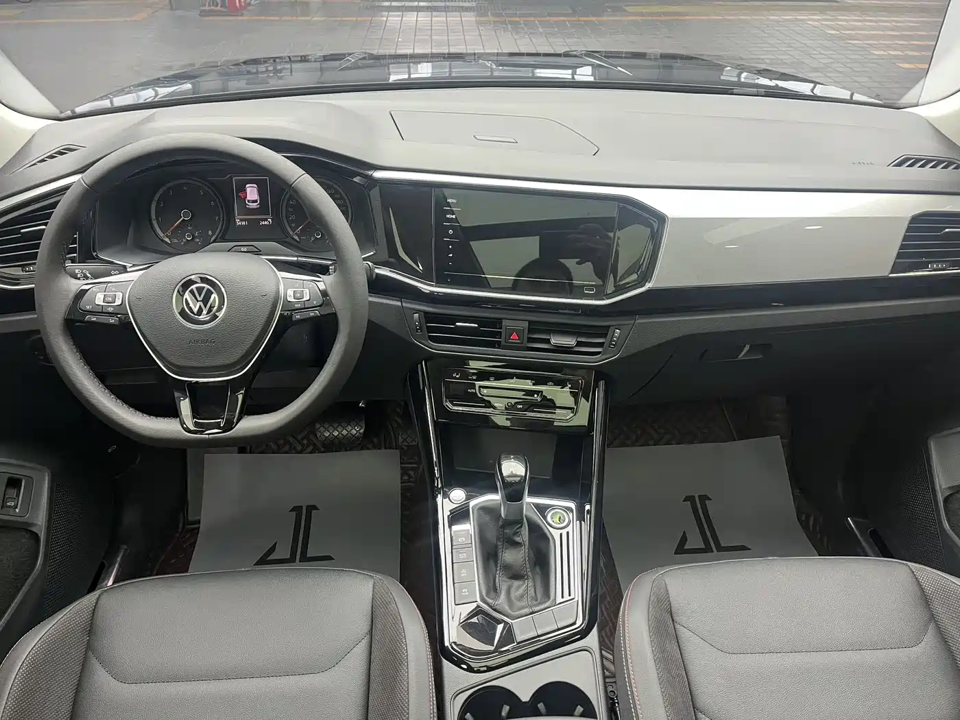Volkswagen Tayron 2021 280TSI 2WD Luxury Smart Connect фото 9