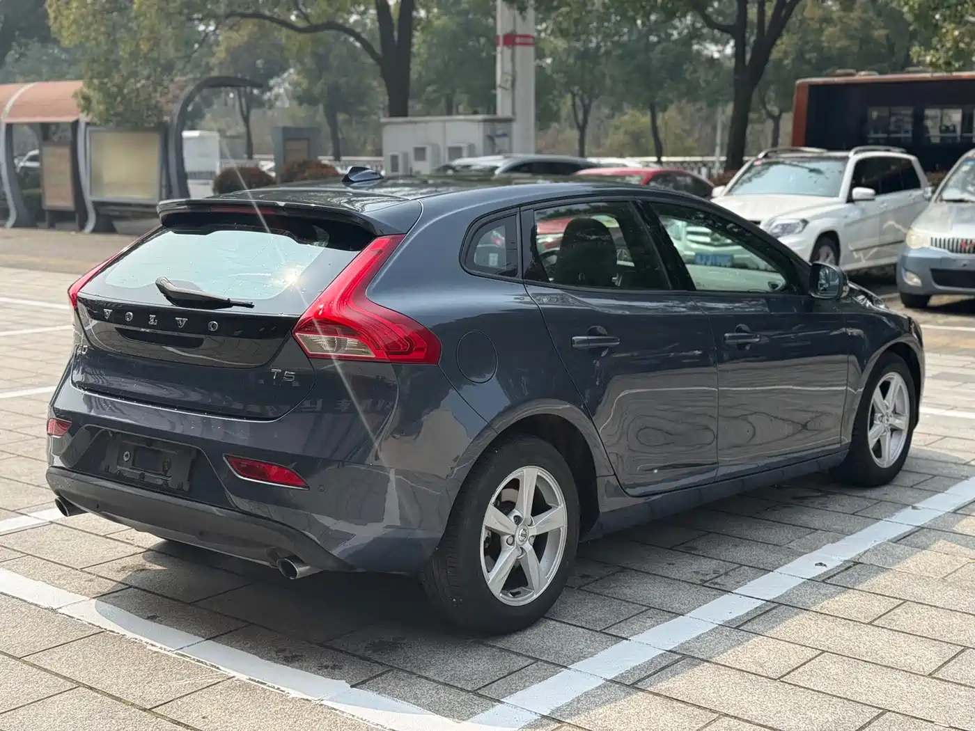 Фото 7 - Volvo V40