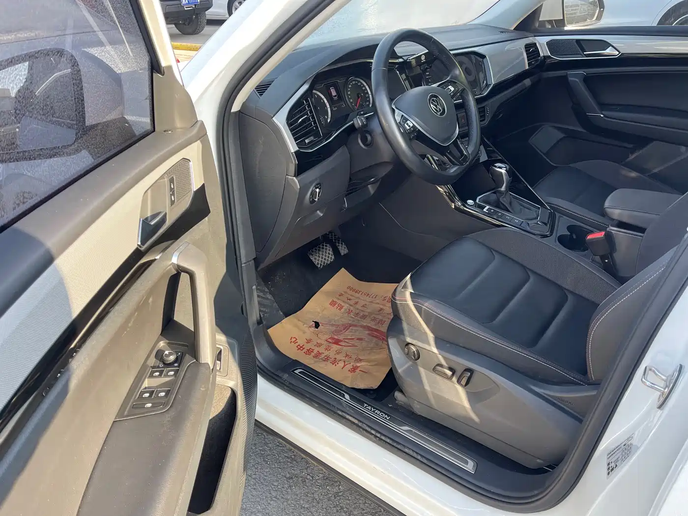 Volkswagen Tayron 2021 280TSI 2WD Luxury Smart Connect фото 3