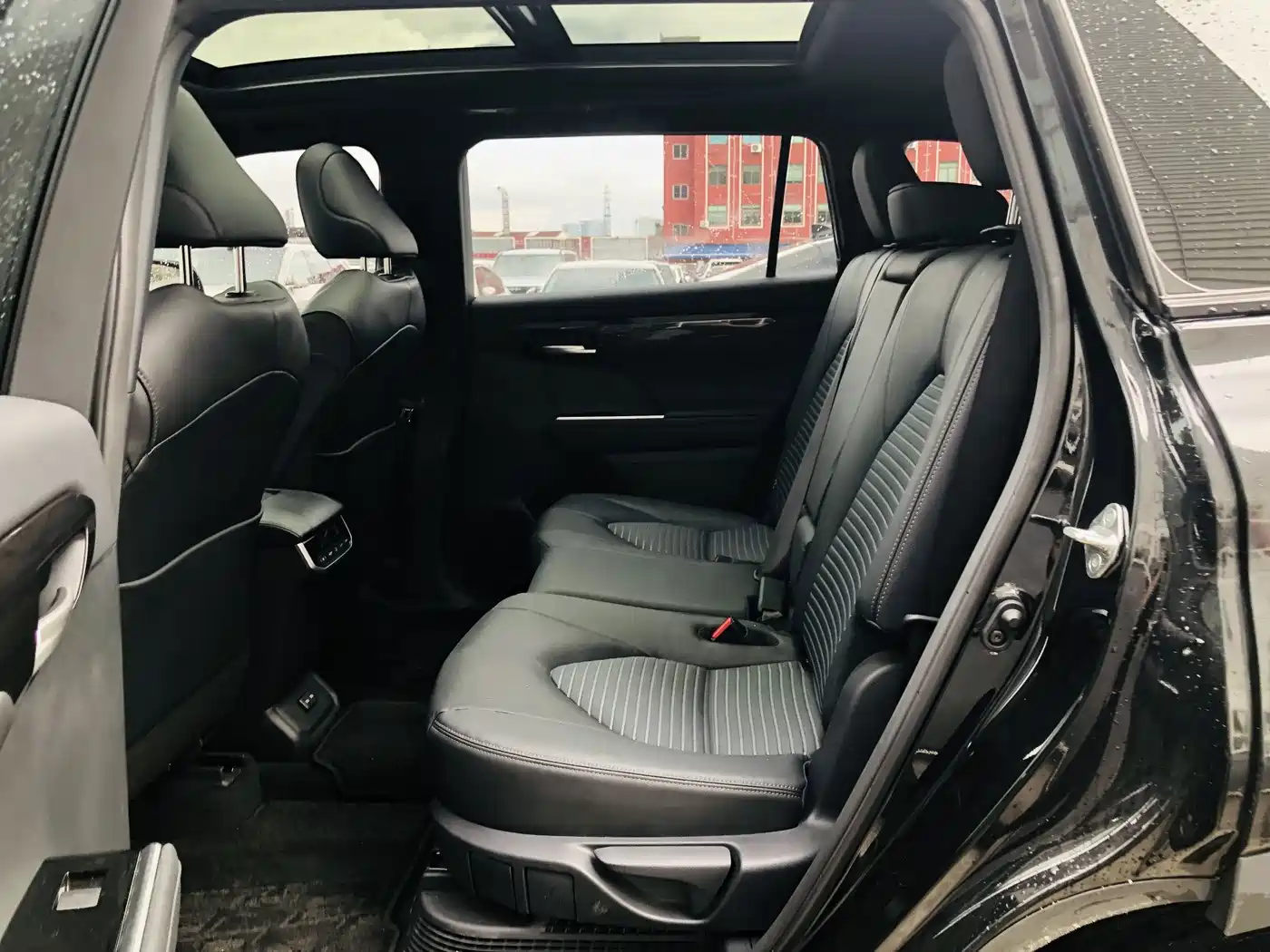 Toyota Crown Kluger 2024 2023 2.5L HEV AWD Luxury Edition