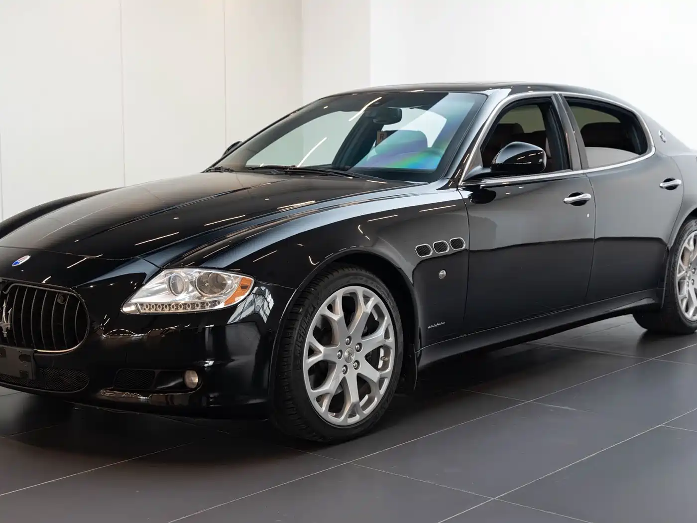 Maserati Quattroporte 2013 2010 4.2L Elite Edition