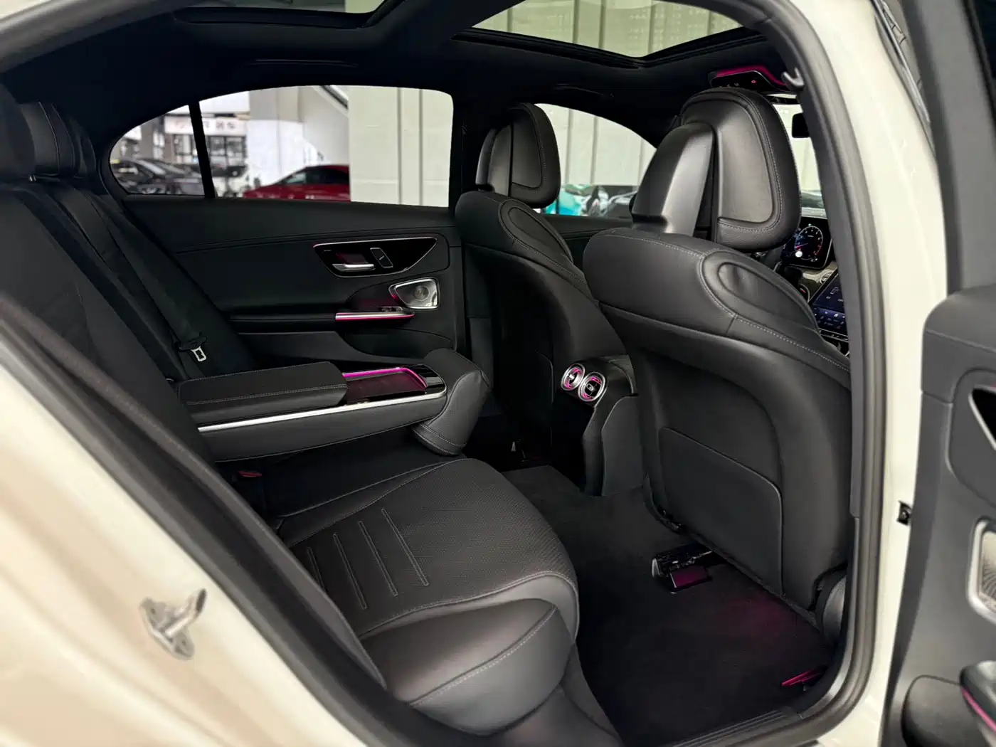 Mercedes-Benz C-Class 2023 C 260 L Night Edition Sport фото 13