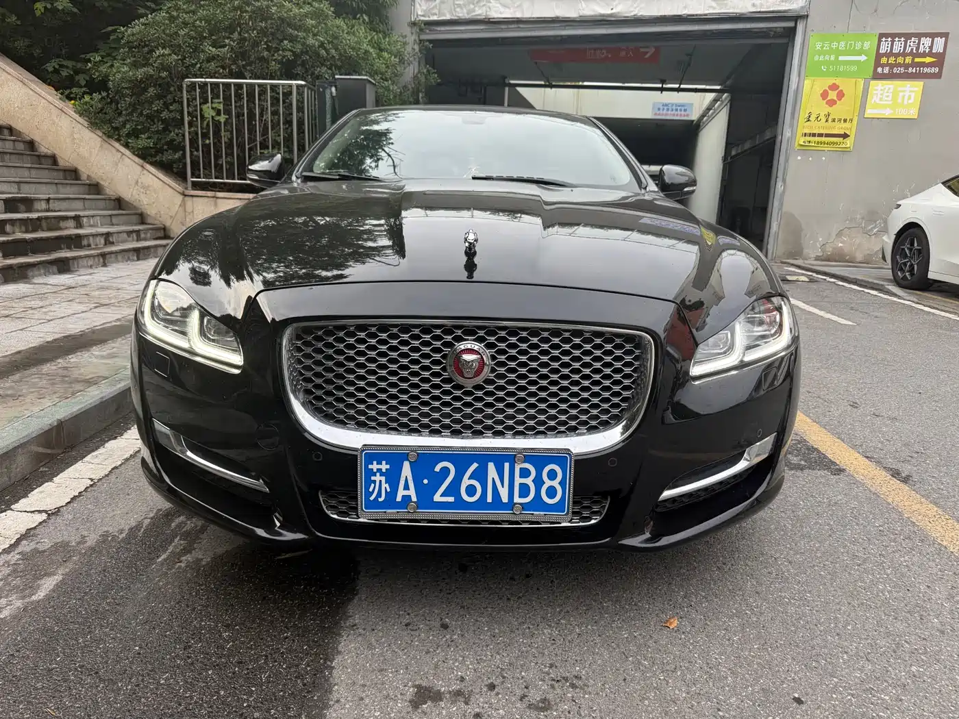 JAGUAR XJ