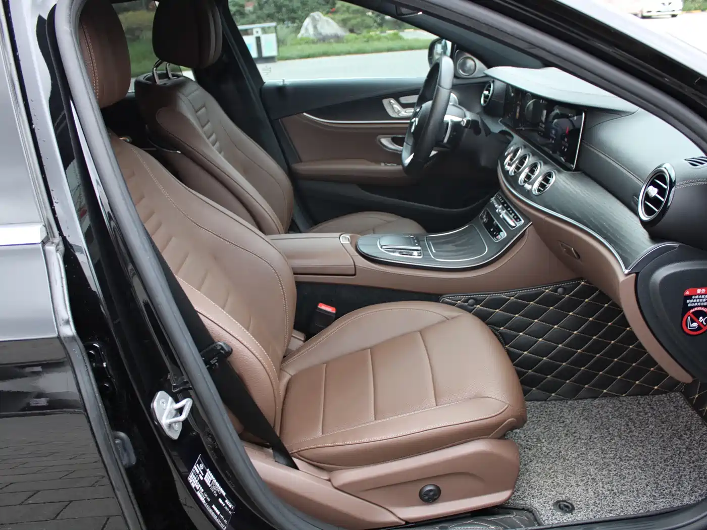 Mercedes-Benz E-Class 2022 E 300 L Sport Luxury фото 17