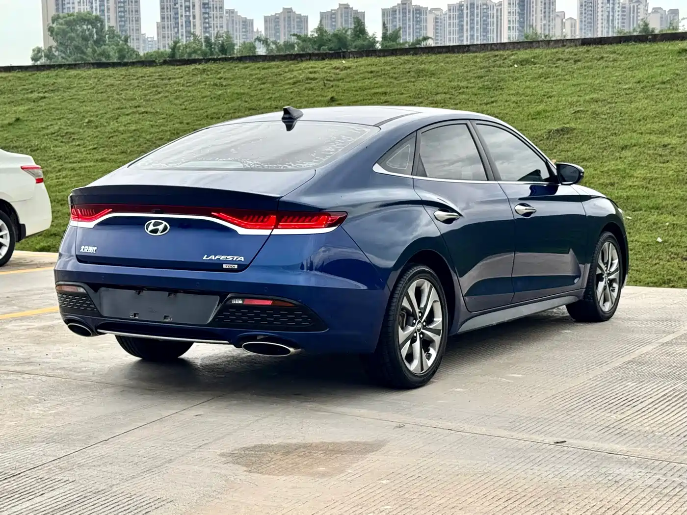 Hyundai Fista 2021 280TGDi Luxury Sport Dynamic Edition фото 8