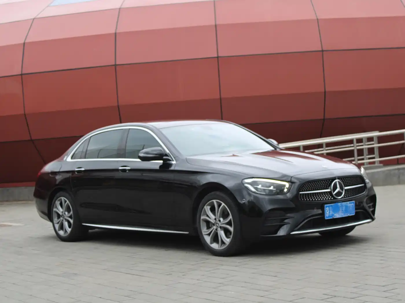 Mercedes-Benz E-Class 2022 E 300 L Sport Luxury фото 3