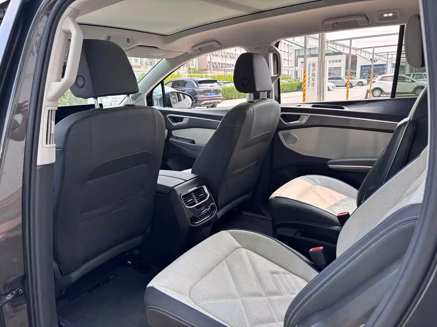 Volkswagen Talagon 2025 2025 450TSI R-Line 6-Seater