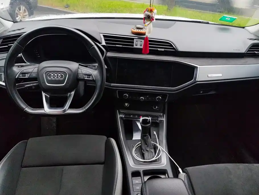Photo 12 - Audi Q3