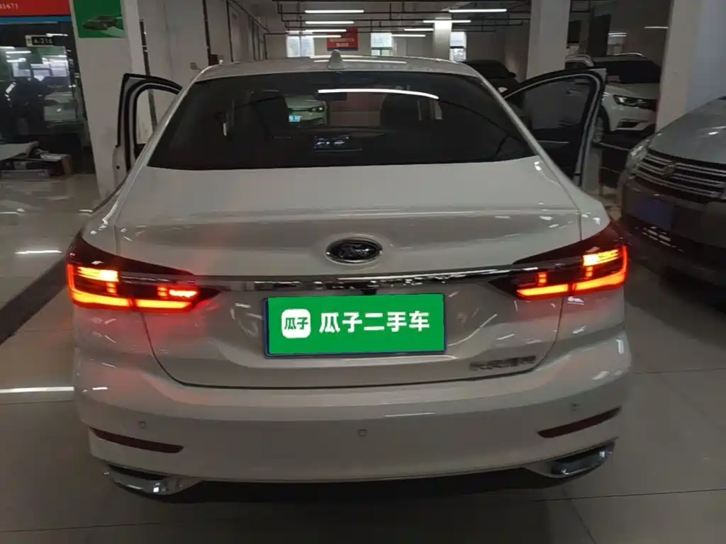 Ford Escort 2022 2021 1.5L Automatic Diamond Edition