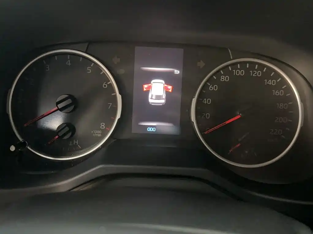 Toyota Wildlander 2023 2.0L CVT FWD LE фото 5