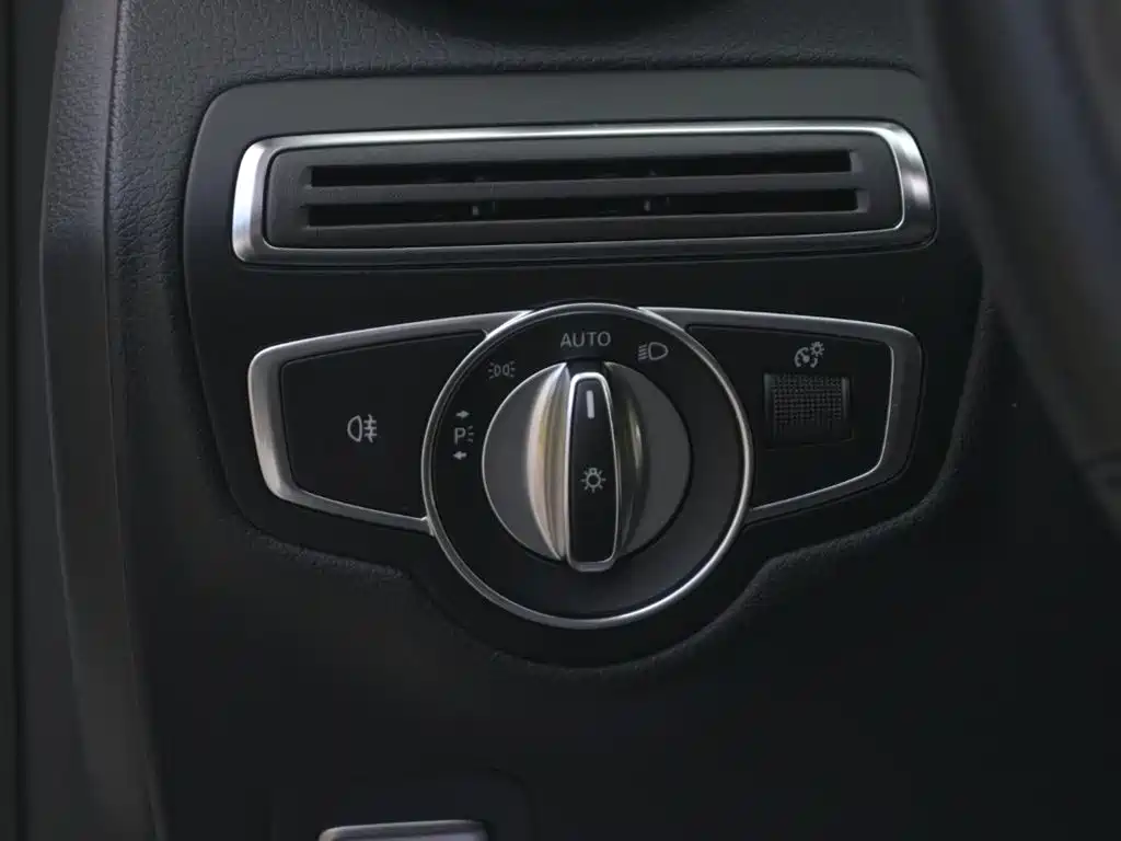 Mercedes-Benz C-Class (Import) 2019 C 260 Estate фото 32