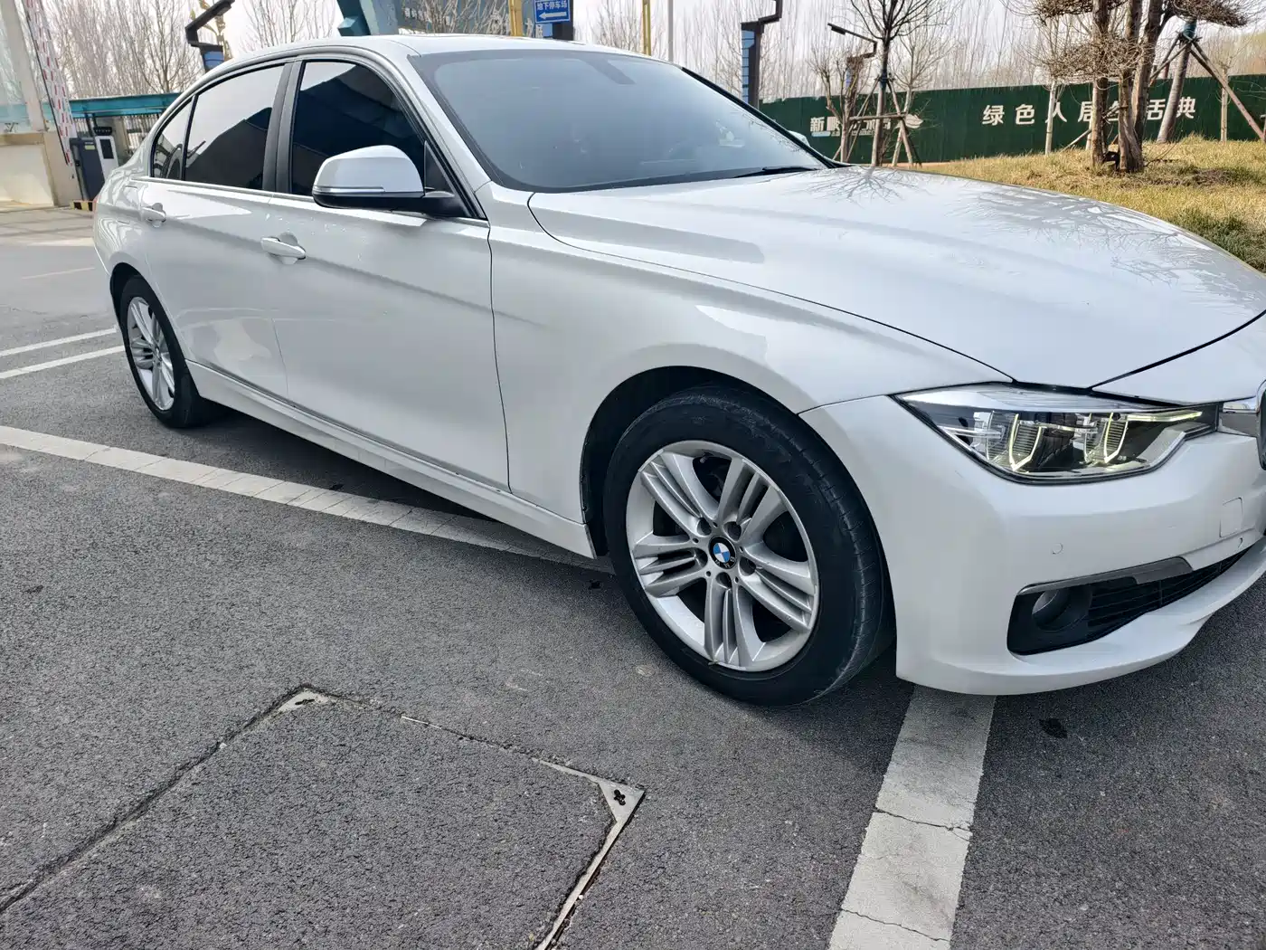 BMW 3 Series 2018 318Li фото 3