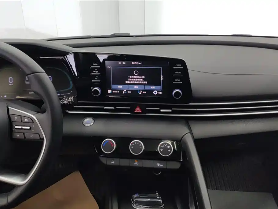 MODERN ELANTRA