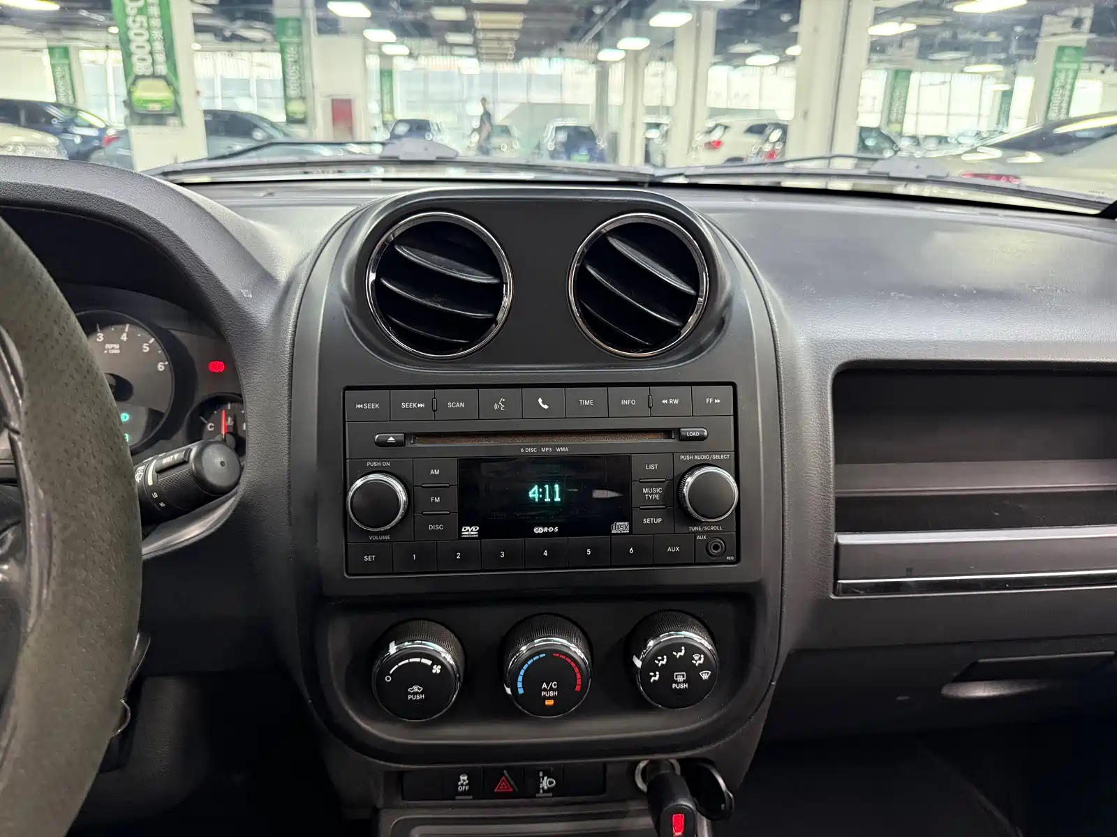 صورة 13 - Jeep Compass (Import)