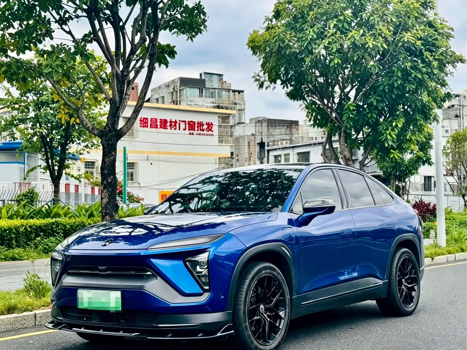 Фото 1 - NIO EC6