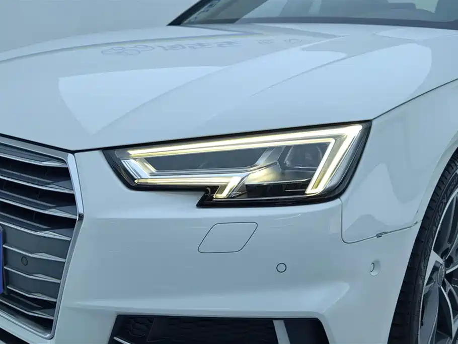 Audi A4L 2018 30th Anniversary 40 TFSI Sport фото 5