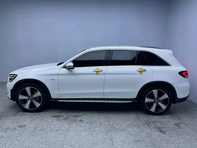 Фото 4 - Mercedes-Benz GLC