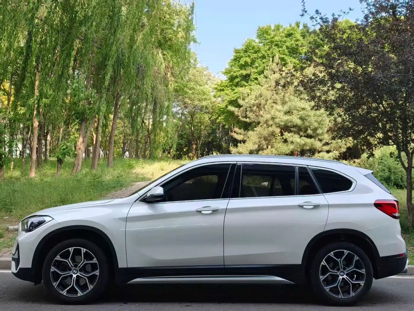 BMW X1 2020 sDrive20Li Premium Edition фото 3