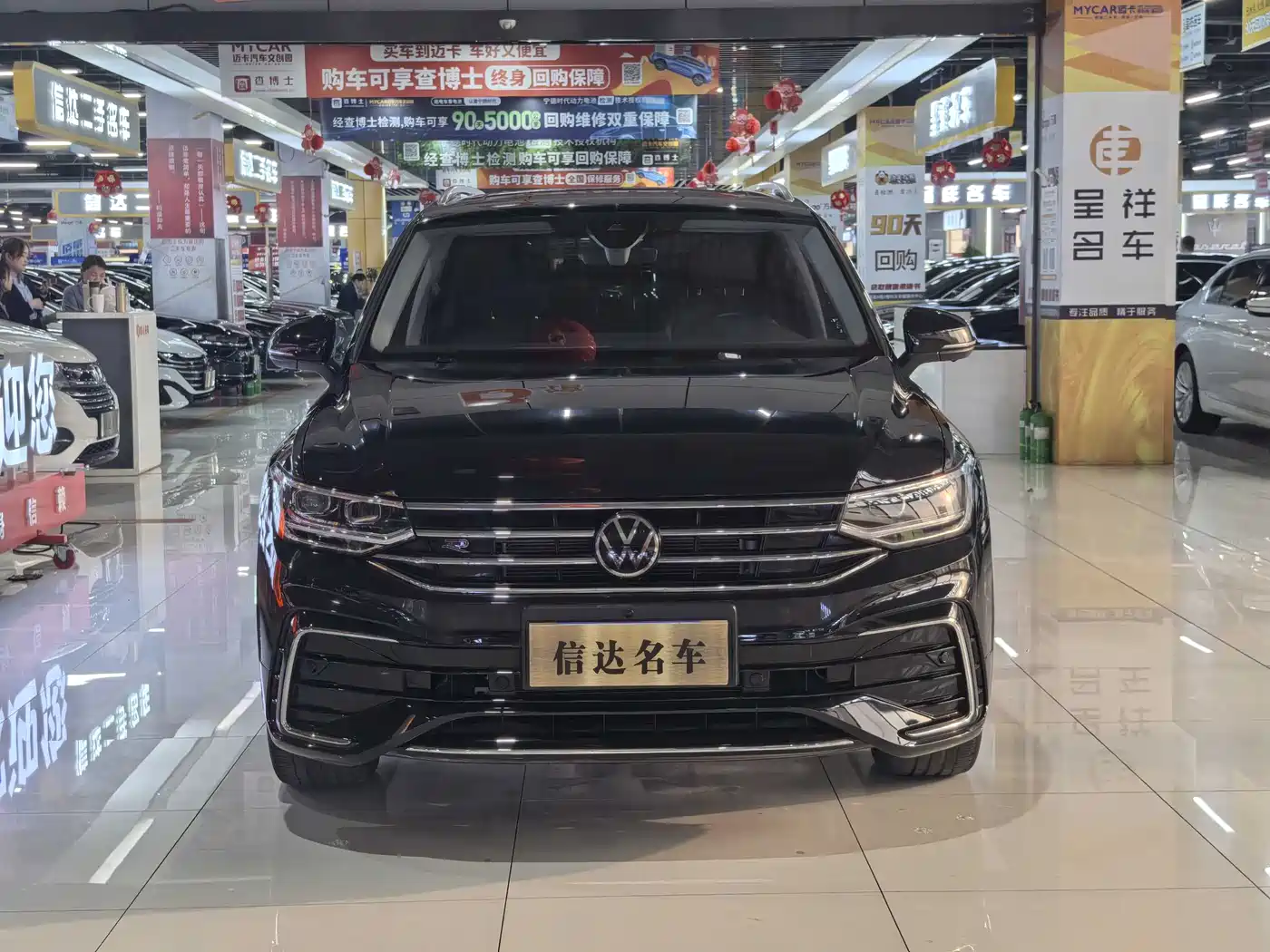 Volkswagen Tiguan L 2022 330TSI Auto 2WD R-Line Premium Edition фото 2