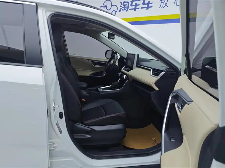 Toyota RAV4 Rongfang 2020 2.0L CVT 2WD Trend Edition фото 8