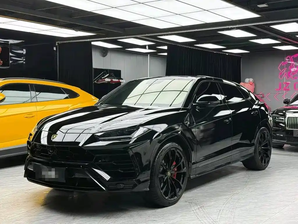 Фото 1 - Lamborghini Urus