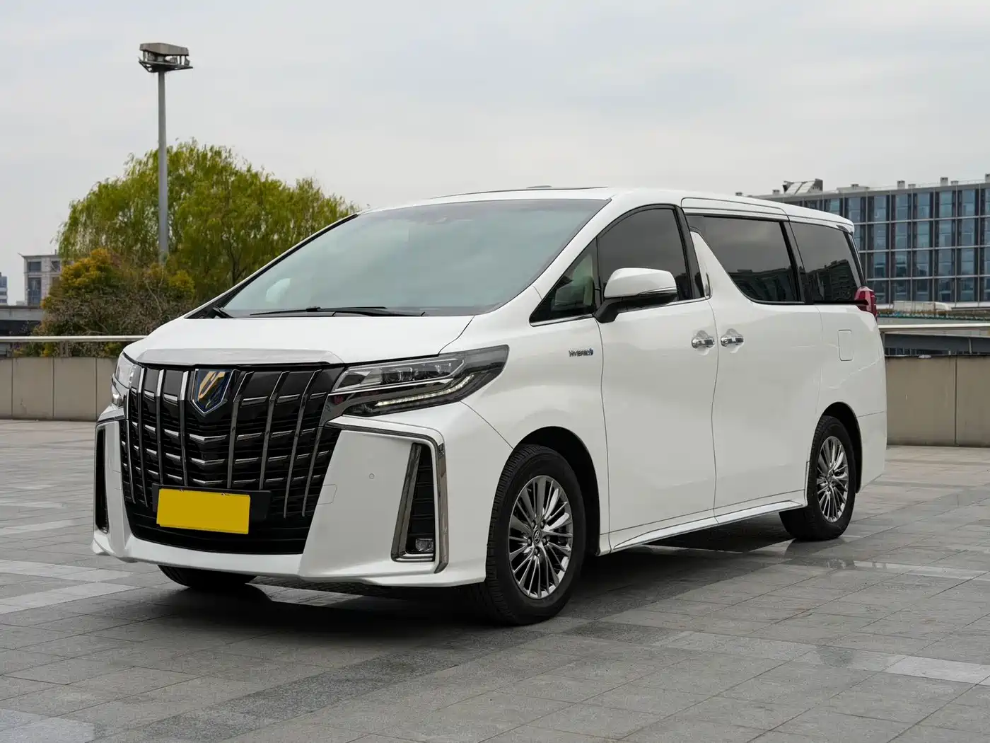 Toyota Alphard 2023 Dual Hybrid 2.5L Ultimate Gold Edition