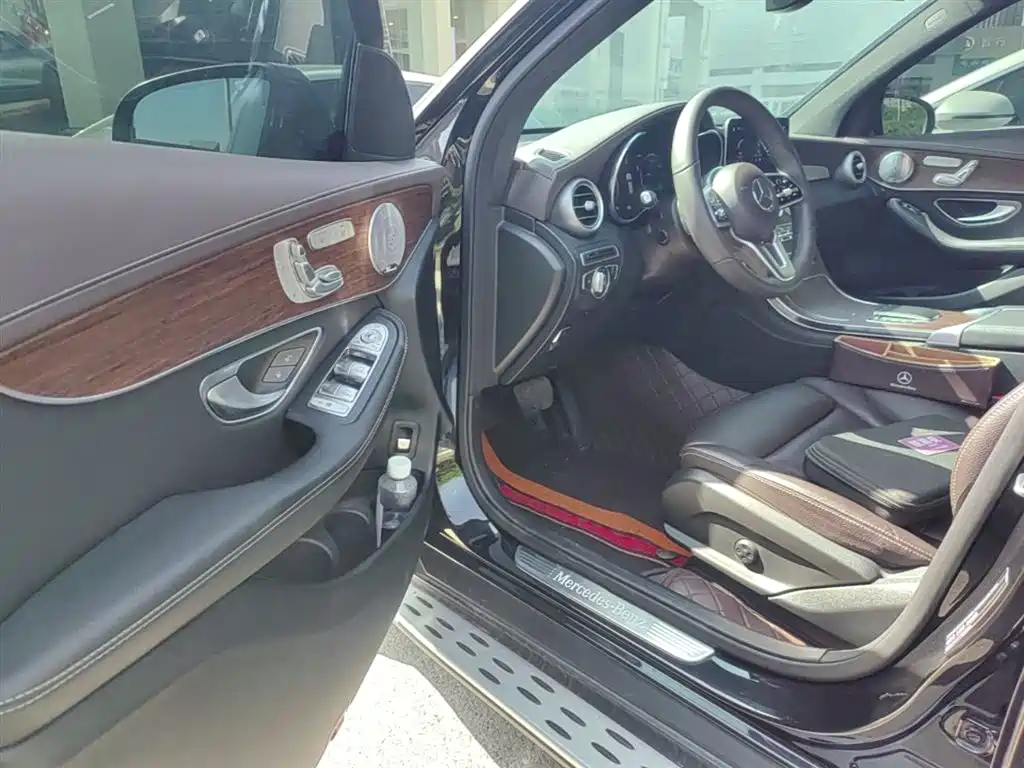 Mercedes-Benz GLC 2021 GLC 300 L 4MATIC Sporty фото 23