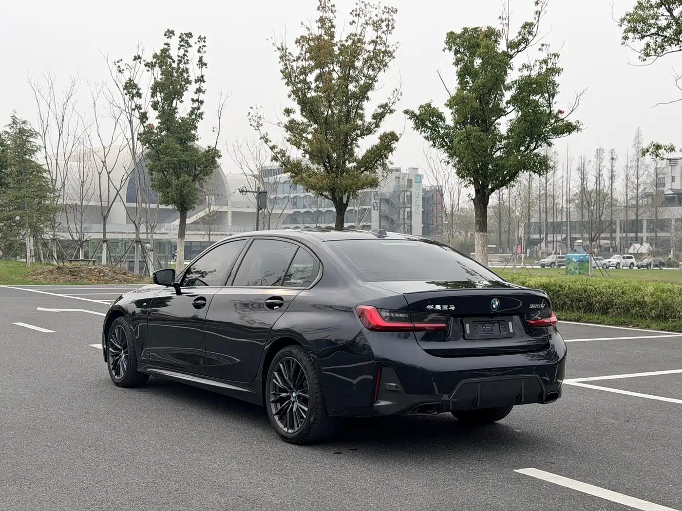 BMW 3 Series 2023 325Li M Sport Black Night Package фото 3