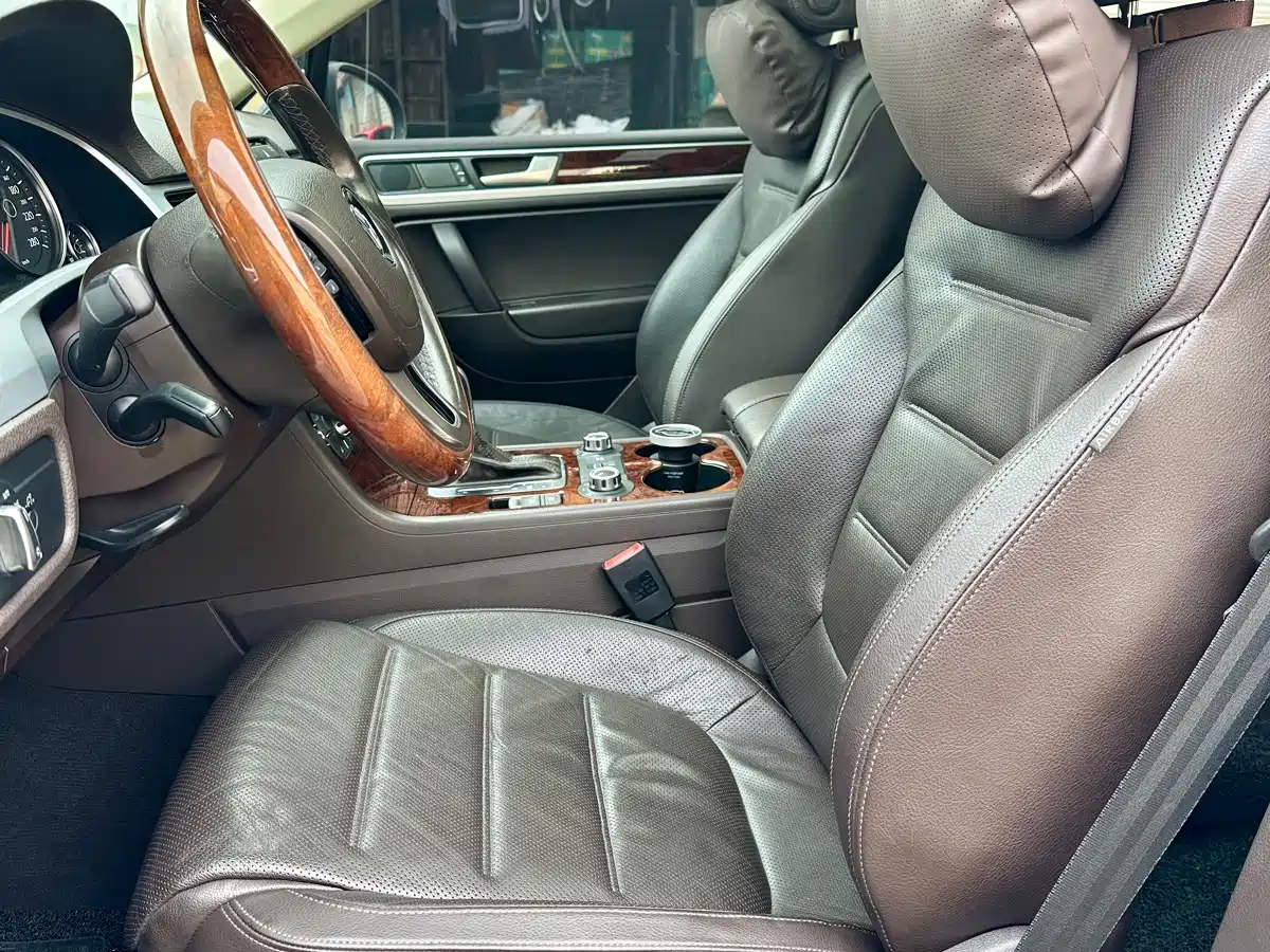 Volkswagen Touareg 2015 3.0TSI Comfort Edition фото 8