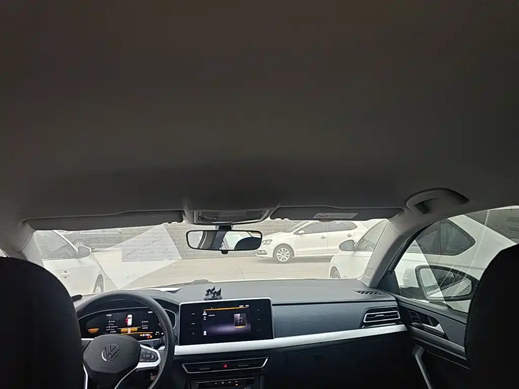 Volkswagen Lavida 2024 Model 1.5L Automatic Delight Edition фото 18