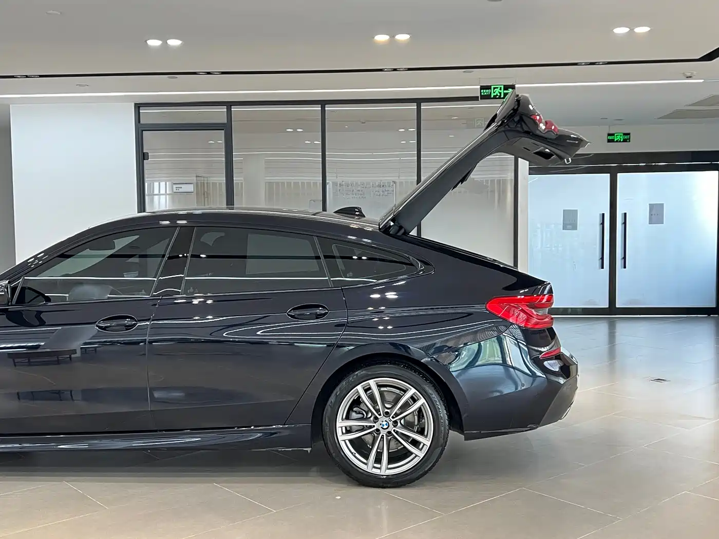 BMW 6 Series GT 2020 630i M Sport Package фото 4