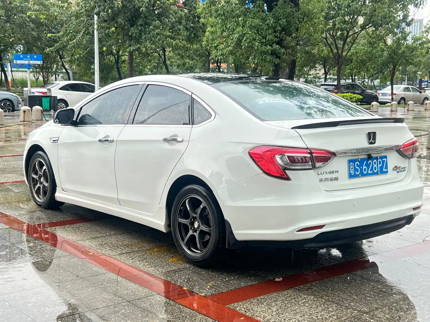Luxgen 5 2016 2015 1.8T Automatic Intelligent